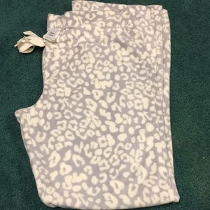 Old Navy Grey Leopard Fleece Pants